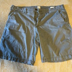 Gap shorts